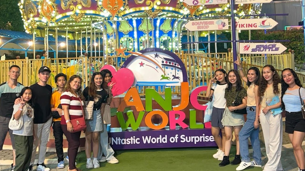 Anjo World with Family + 1