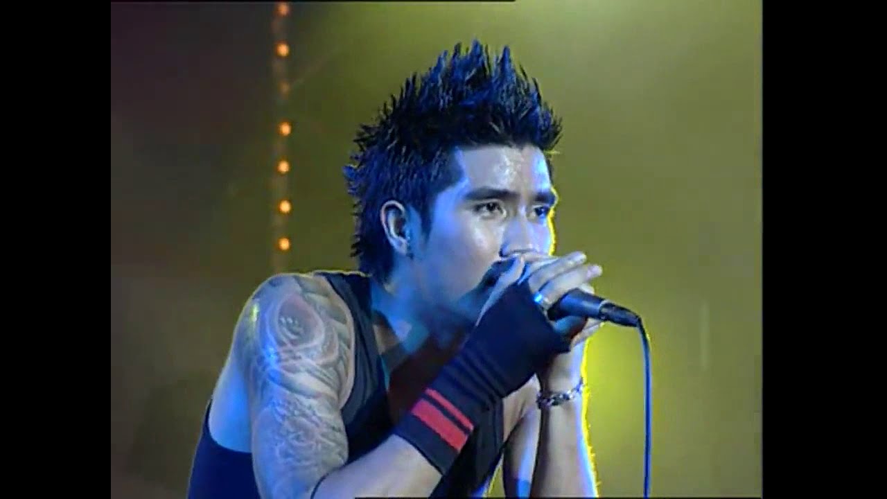 Clash หนาว    Live In Thailand IP Festival 2003 มหกรรมคอนเสิร์ตทรัพย์สินทางปัญญา