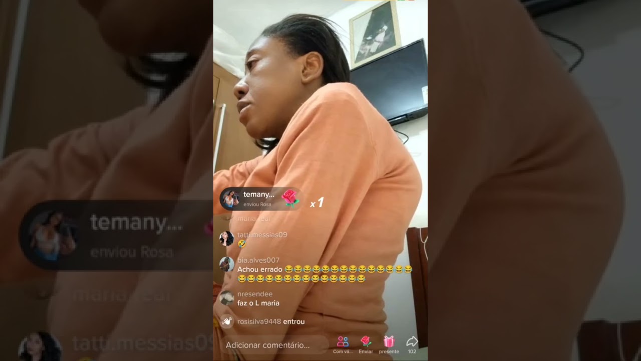 maria cururu sendo ignorante com fã debochada