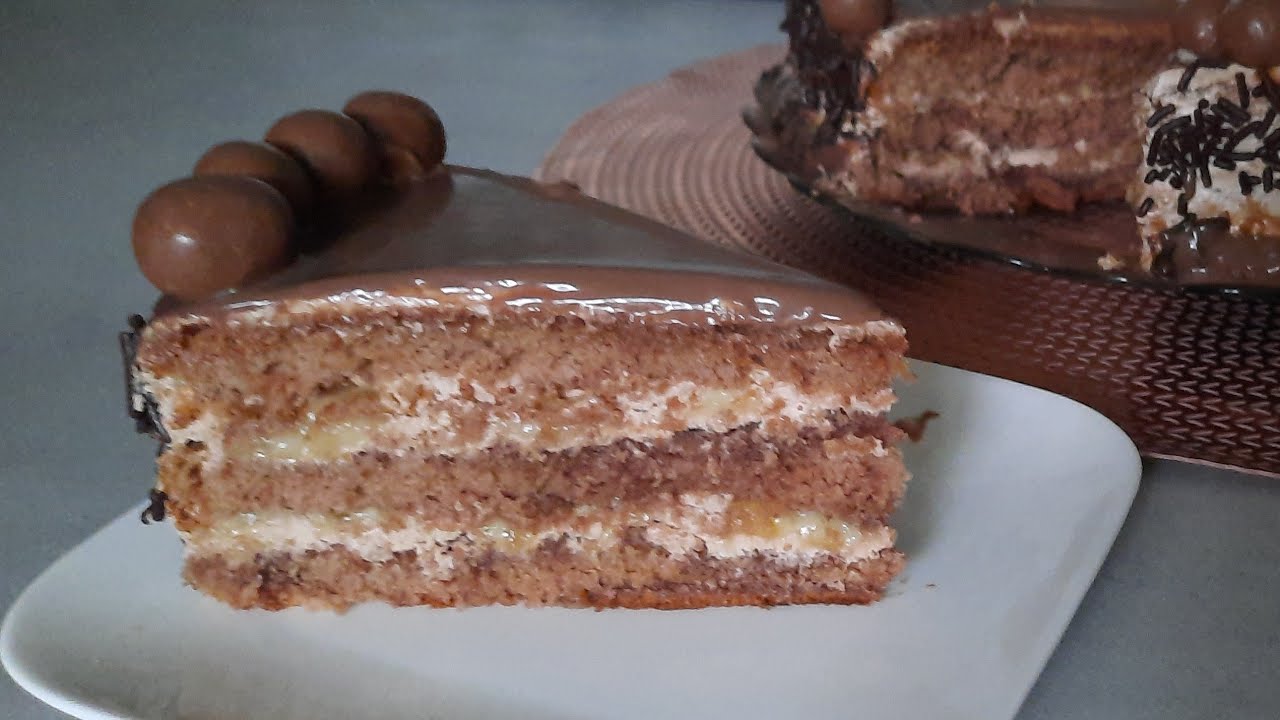gateaux au chocolat et à la banane 🍌 ultra moelleux  très très bon .