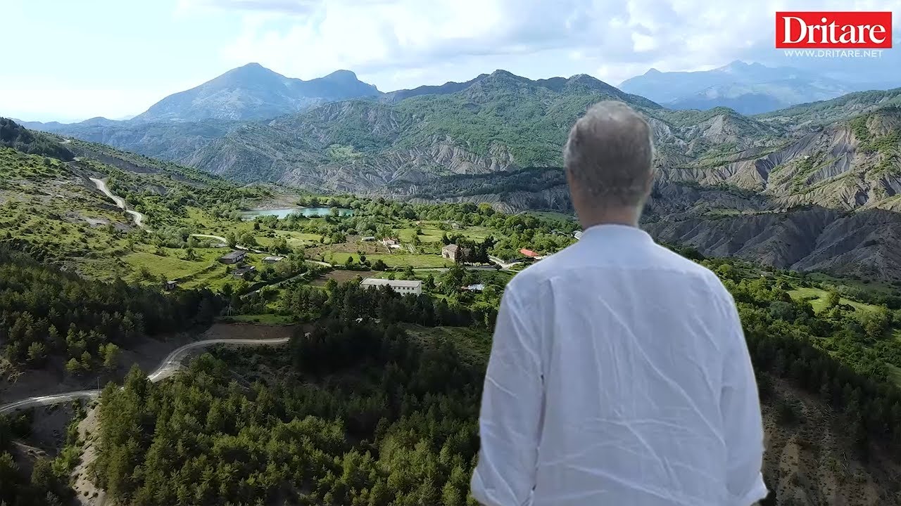 Çfarë zbuloi fotoreporteri britanik rrugës për në Frashër! | Albania by Robert Hackman