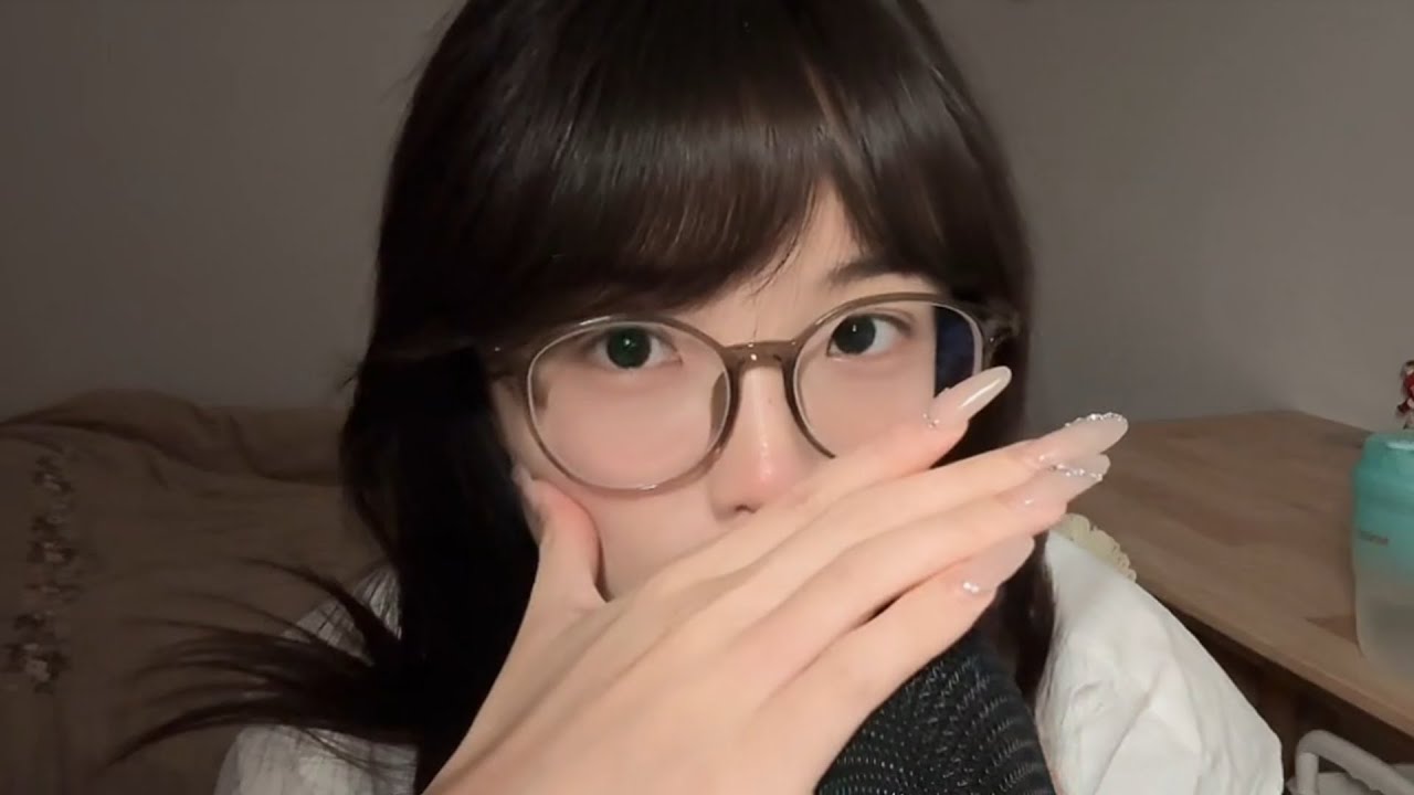 ASMR | Mouth Sounds & Hand Sounds