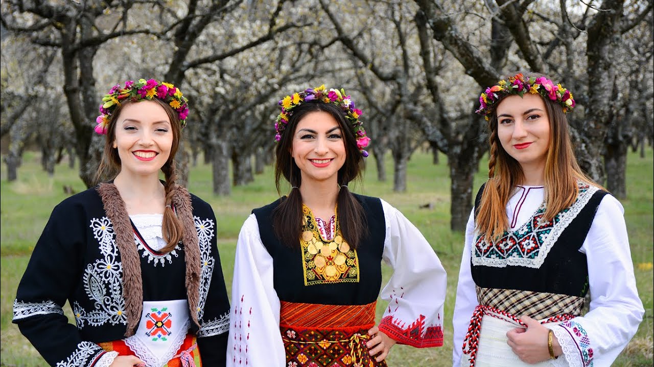 Изгряло е ясно слънце (лазарска песен) - Mariya Angelova, Asya Pincheva & Vanya Dimitrova