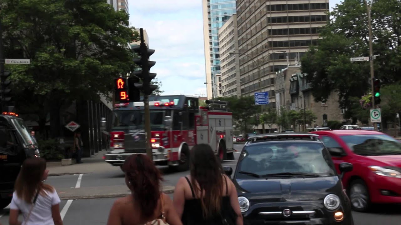 SIRENE DE POMPIER { FIREFIGHTER ) A MONTREAL QUEBEC CANADA