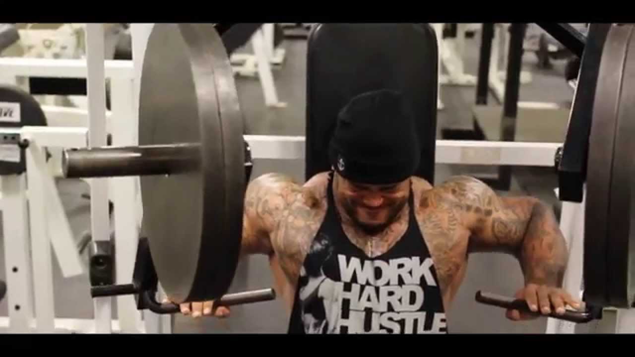 JEFF LOGAN TRAINS CHEST