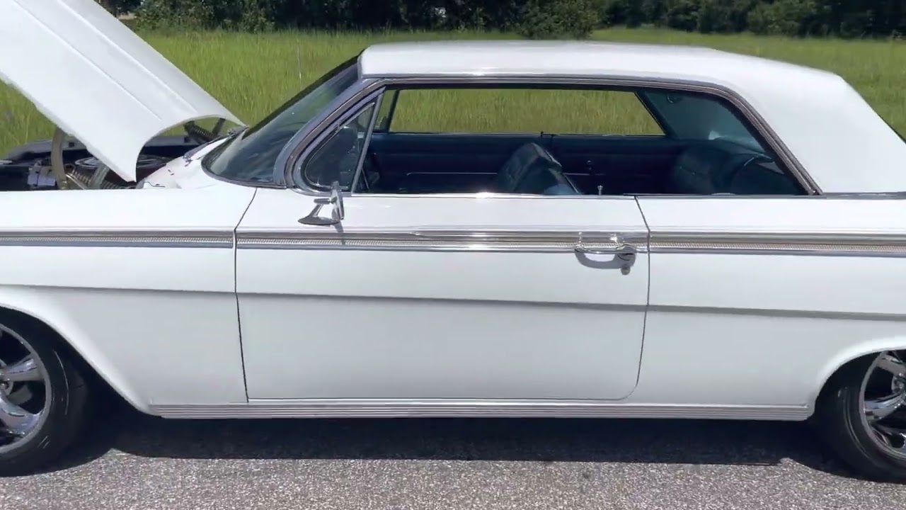 1962 Chevrolet Impala SS Ermine White 145504