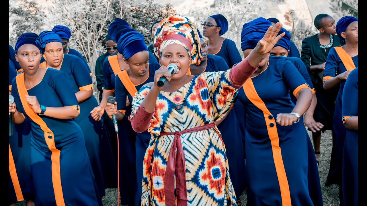 Uri Mwiza YESU by Chorale Evangelique (Official Lyrics Video)