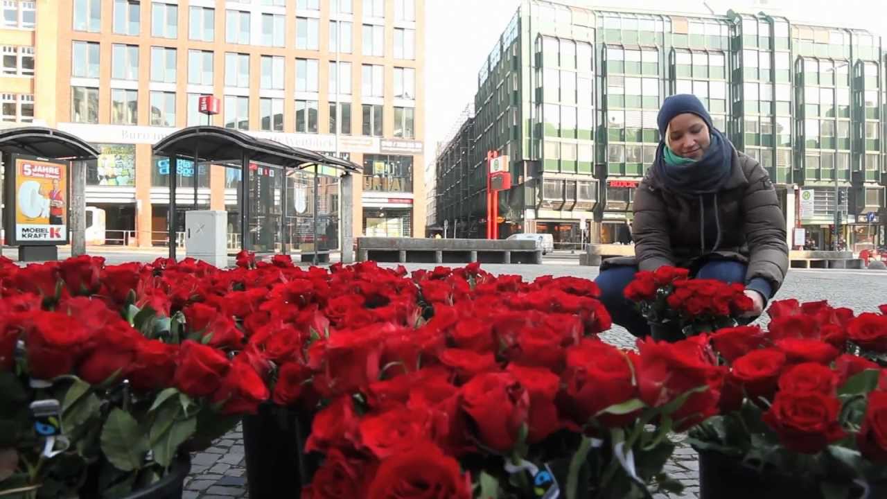 welovehh.de und clubkinder e.V. pr&auml;sentieren: 1000 rote Rosen auf dem G&auml;nsemarkt, Hamburg