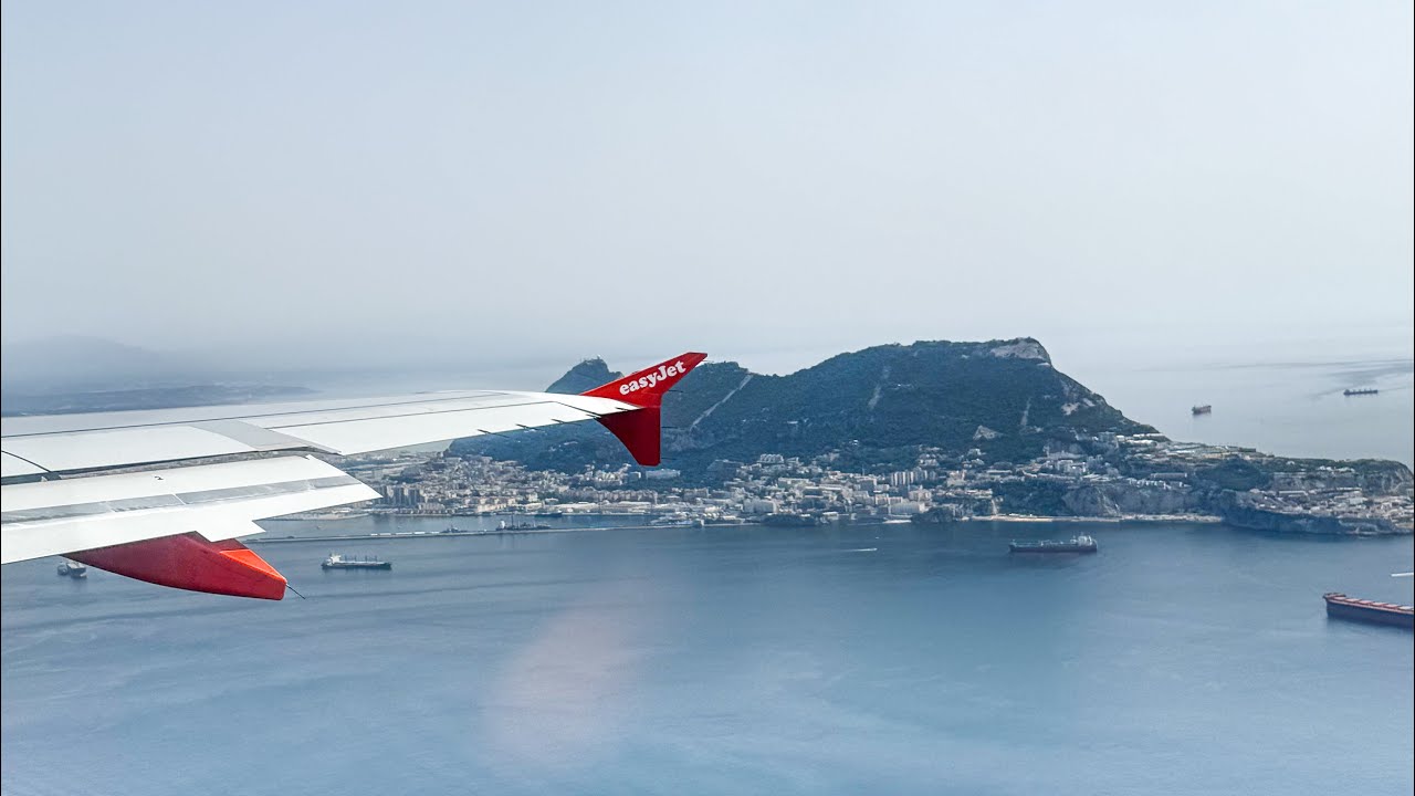 Crossing @THE SPAIN GIBRALTAR CHANNEL  Border to Fly on easyJet to England (G-EZWP)
