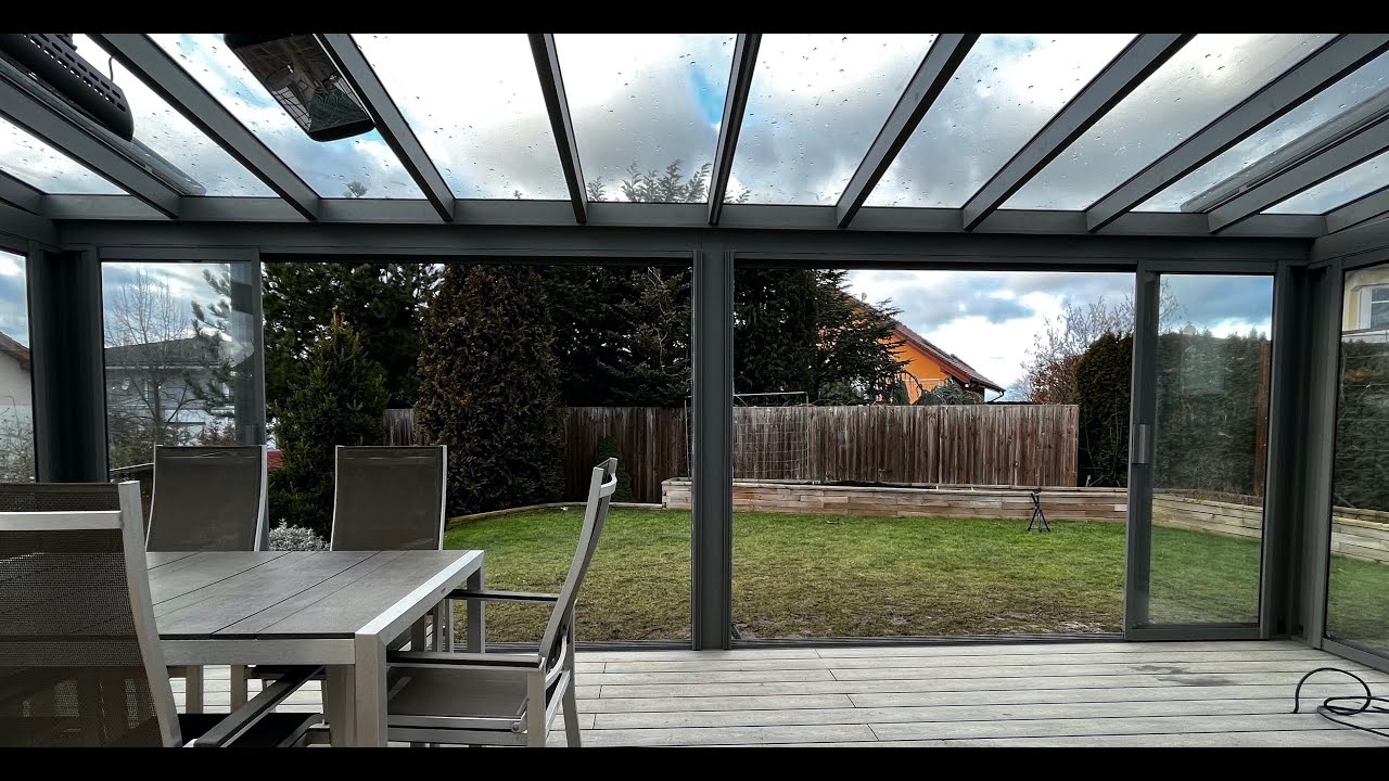 Zasklená hliníková pergola  v plné výbavě