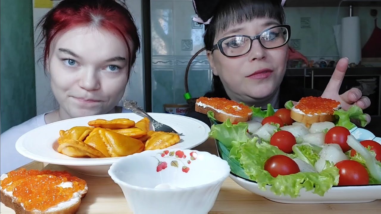 Мукбанг | Морские гребешки, бутерброды с красной икрой,чебупицца | Обжор