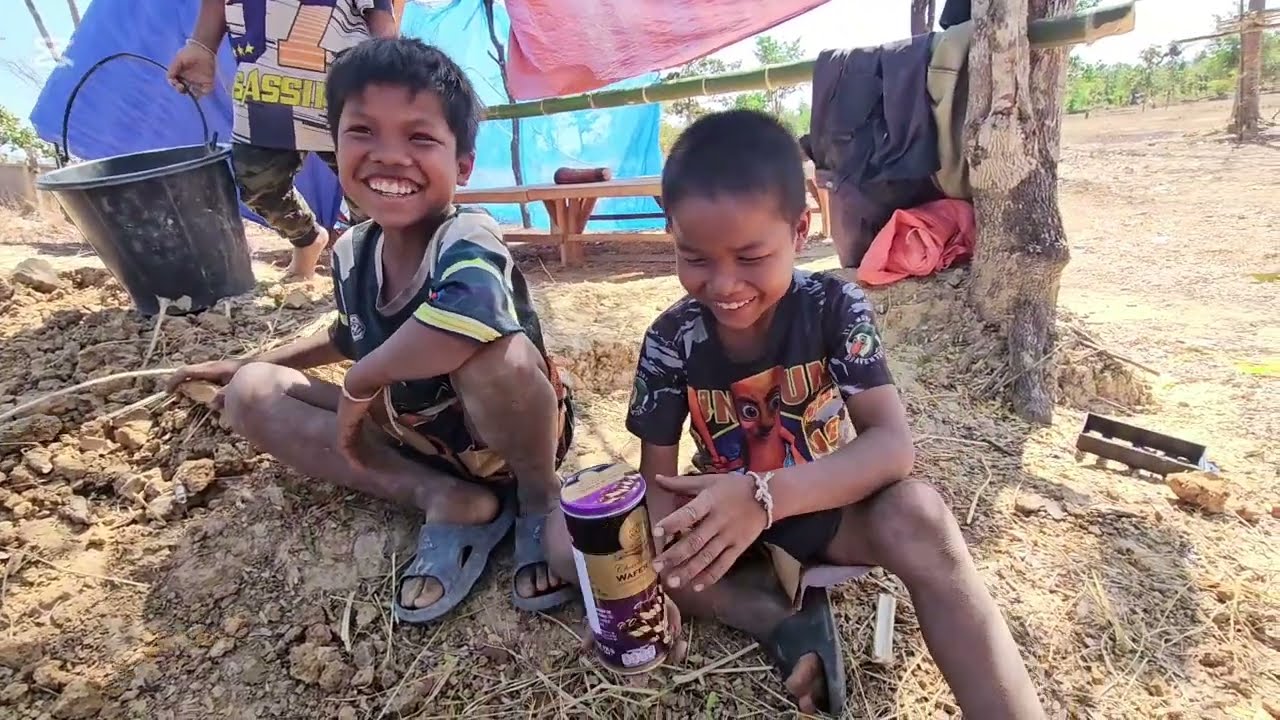 มาลุ้นกันว่า​จะแกะกล่องขนมได้หรือไม่​ 5 กุมภาพันธ์ ค.ศ. 2026