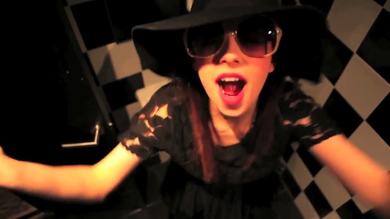 Vikxie  Baila (Video Oficial)