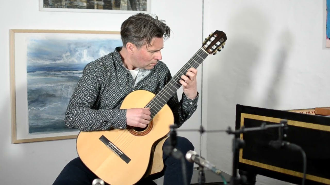 Niels Eikelboom performing 