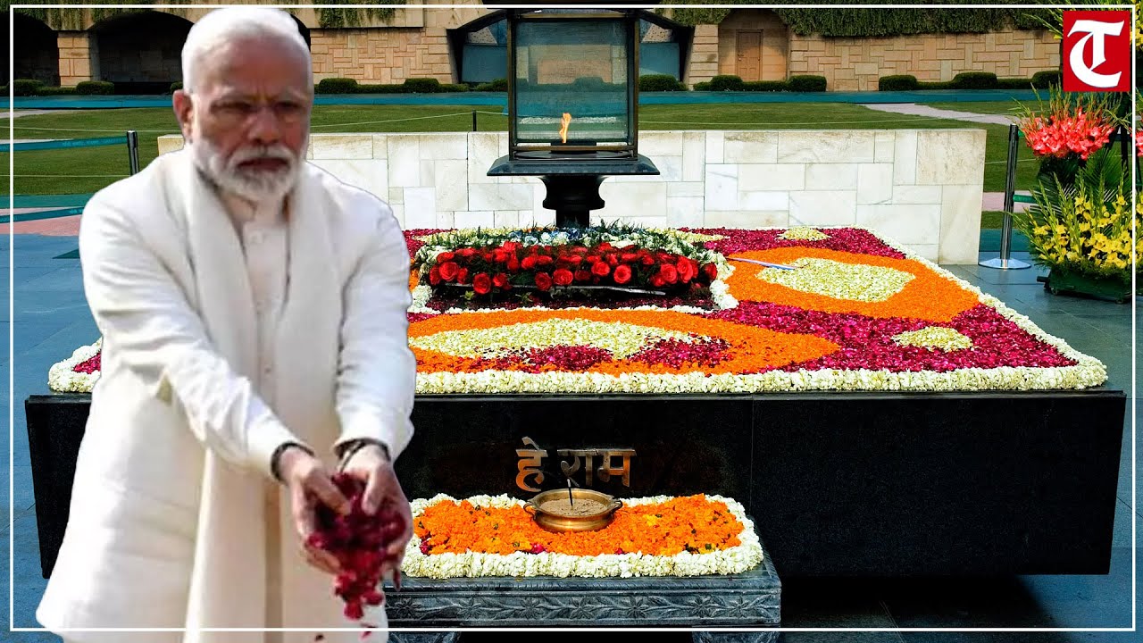 LIVE: PM Modi pays homage to Mahatma Gandhi on his Punyatithi at Rajghat