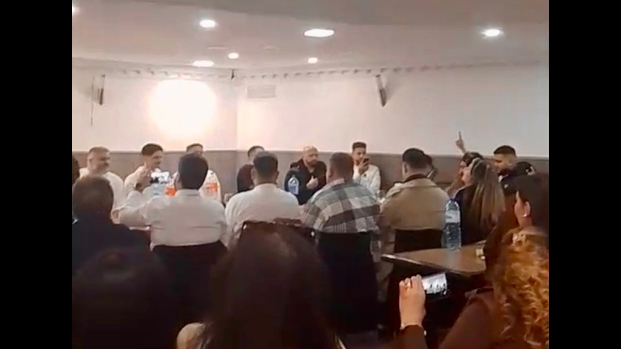 Momentos De Gloria, En La Cena Con Edu De Zorroza, Dani Carrasco, Lupe, Coro De Leom, Giles, David!!