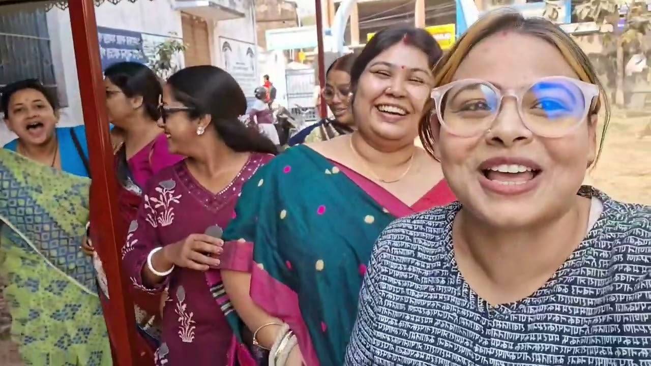 ১ টি বছর পর আবার একসাথে হলাম #bengalivlog #friends #bonding #cooking #adda #love #school 