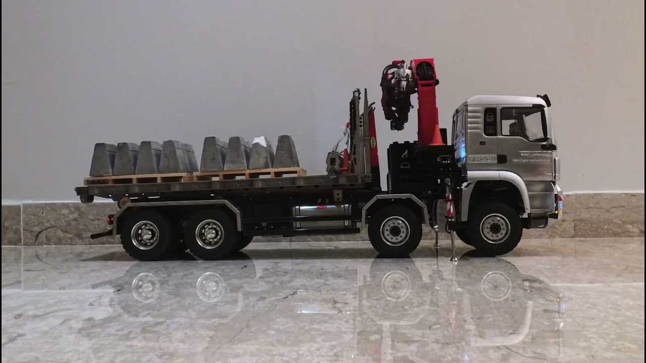 Delivery of concrete barriers #rcforklift #hydraulicrc #lesu #rcconstruction #rcrealistic #rctrucks
