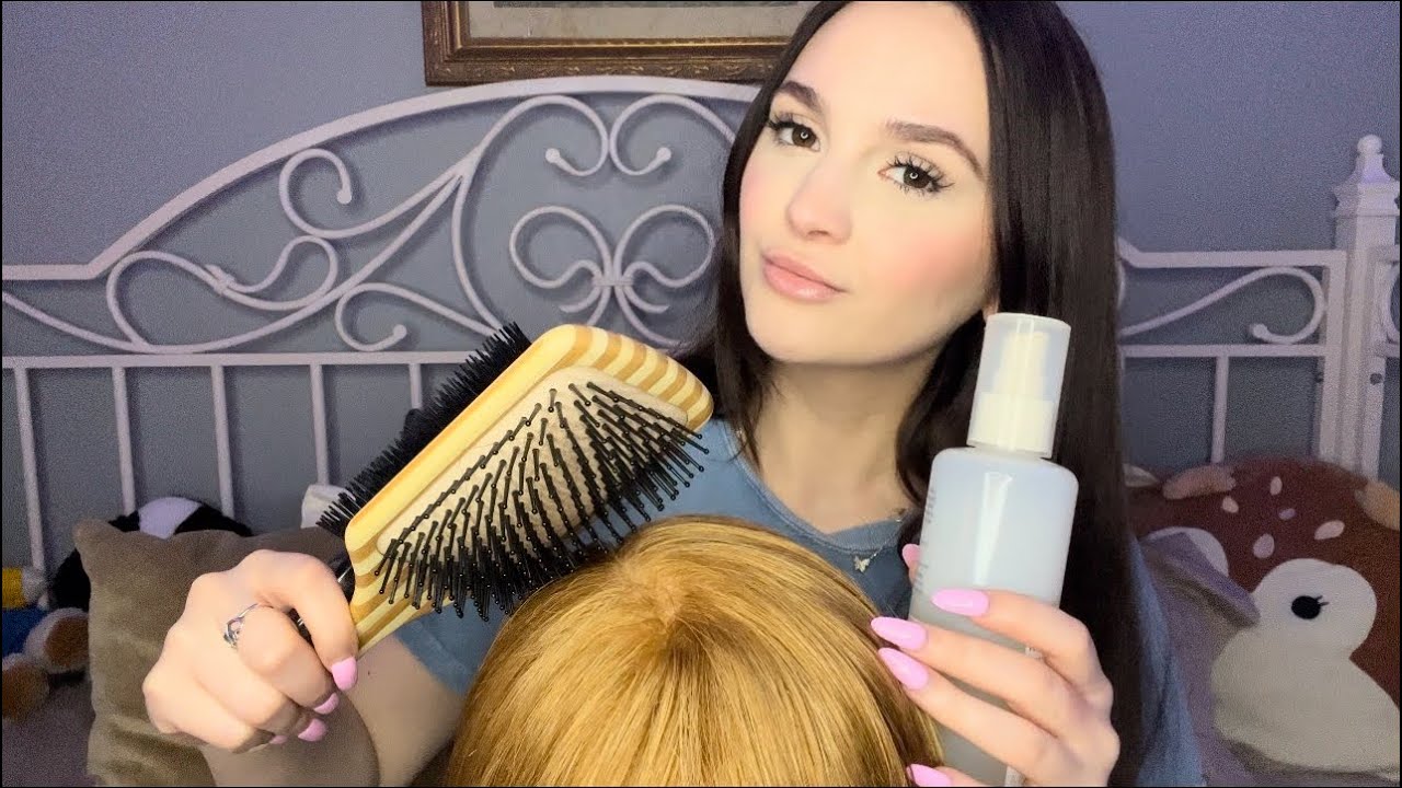 ASMR Brushing your hair (mouth sounds, tapping, etc) 💇‍♀️❤️