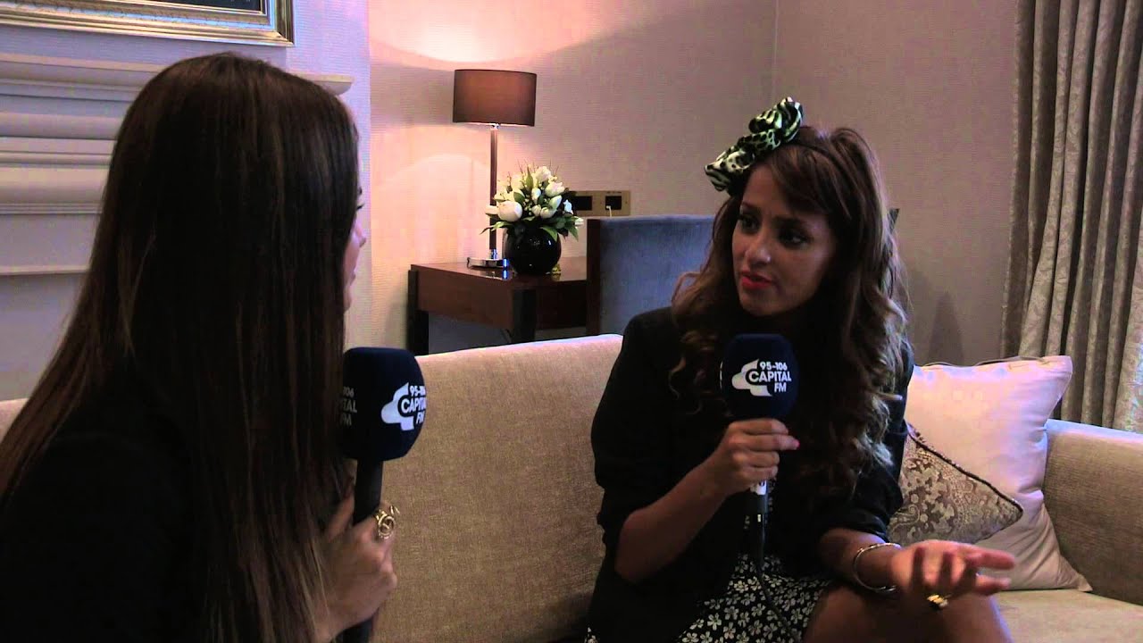 Selena Gomez Talks To Max