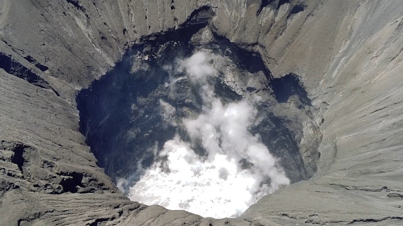 Flying a drone into Mt Bromo Volcano's Crater