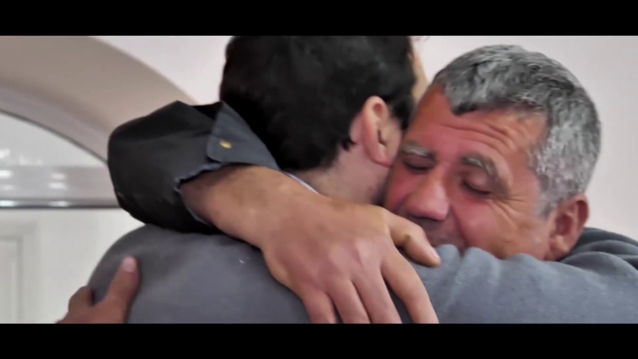 Shqiptarët suprizojne familjen Misku, u dhurojnë shtëpi të re! Momente emocionuese!