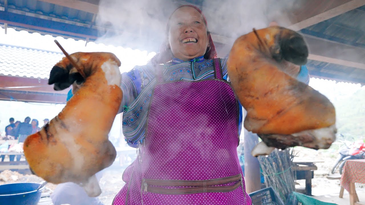 Exploring the cuisine of Can Cau market: black chicken, black pork, offal and dog meat | SAPA TV