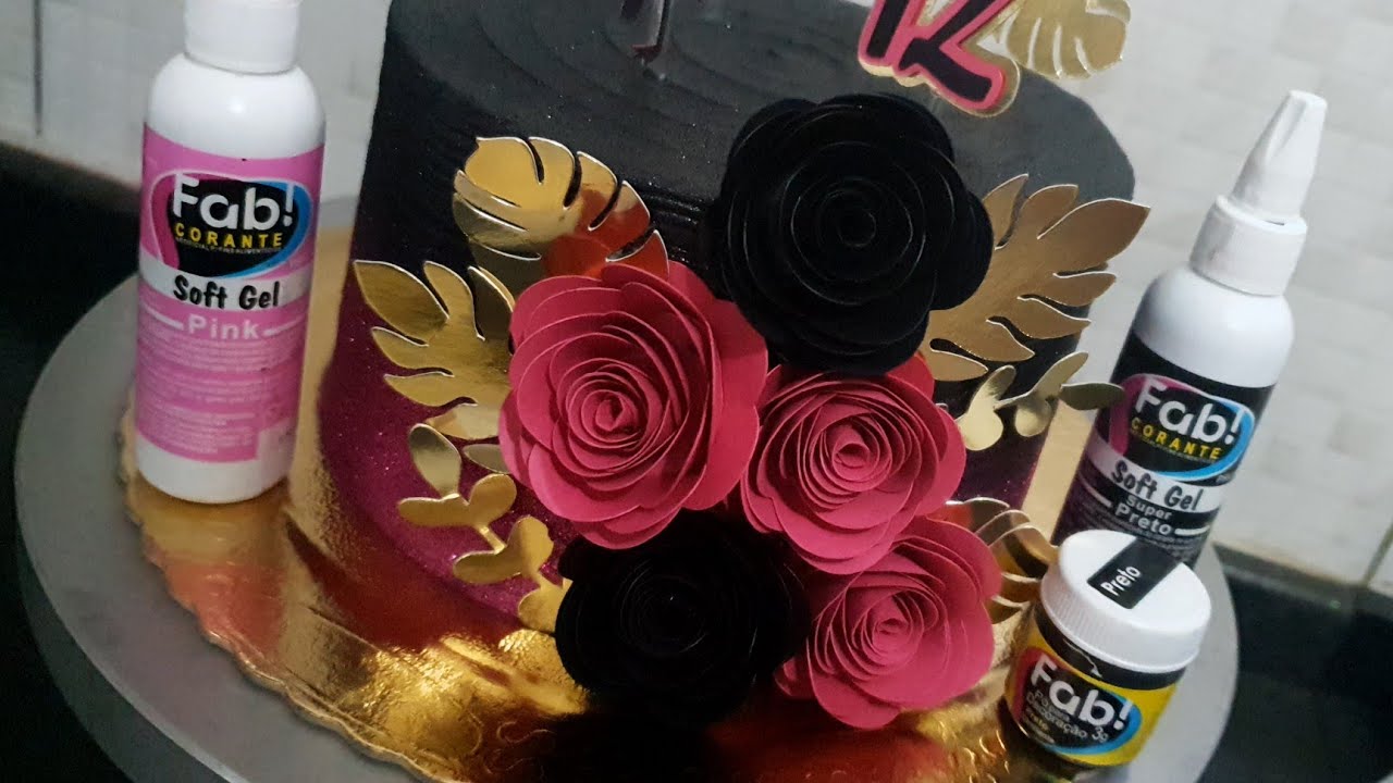 Bolo Flamingo | Glow Cake | Preto e Pink | Ateliê Doce - Lidiane Oliveira