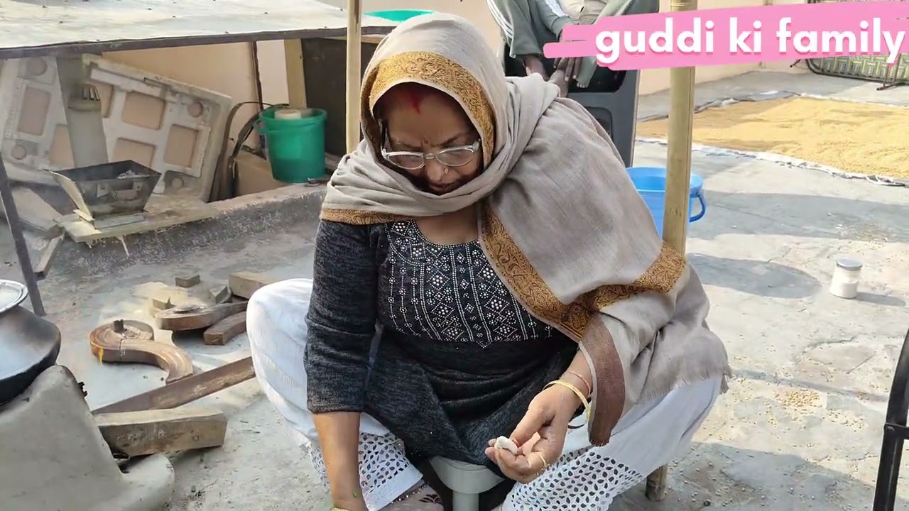 Aaj banaya saag# guddi ki family ♥️ pote ne kiya preshan🤗plz like share and comment Radhe Radhe 