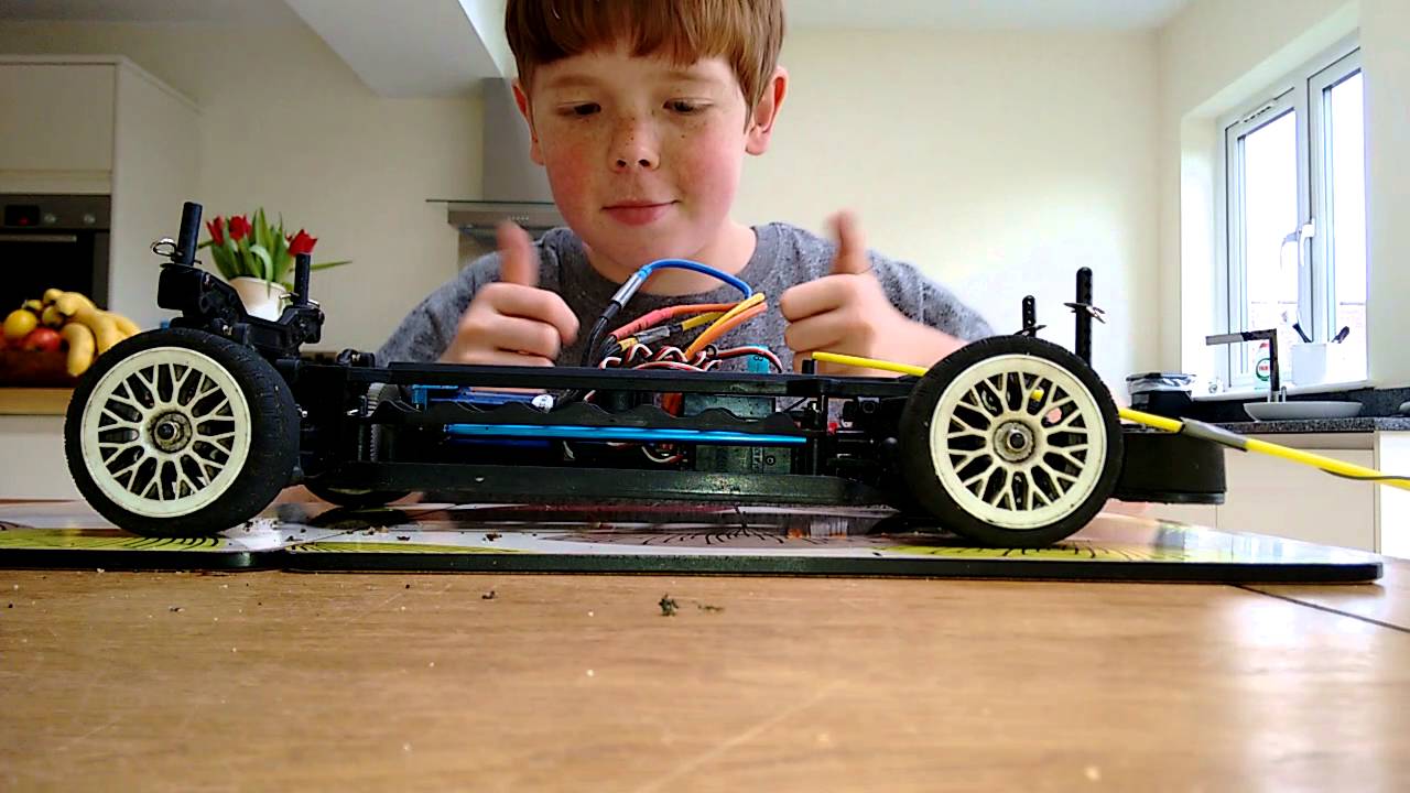 BROKEN DRIVETRAIN .