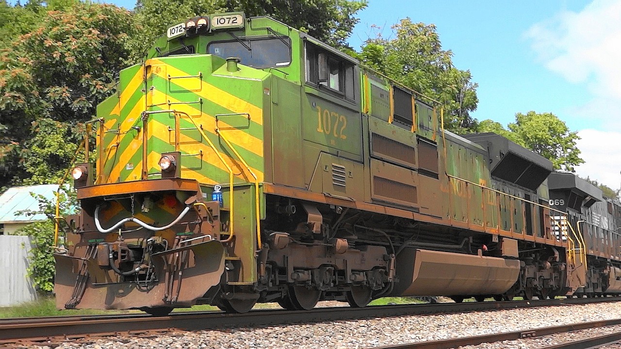 🦅 2 Hours of CSX, Norfolk Southern, & Amtrak Trains, + Some Heritage Units 🚄