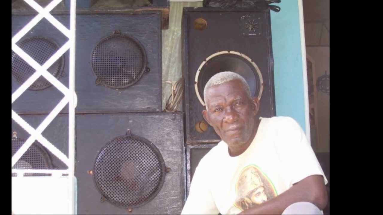 Leonard Dillon ft. The Silvertones - Let Me Live
