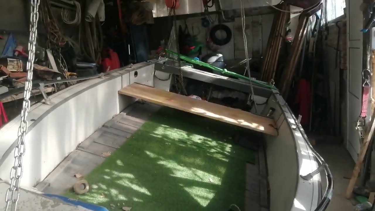 E1.DIN pescar om normal nu mai faci niciodata!Barca din aluminiu cu cabina,hand made!
