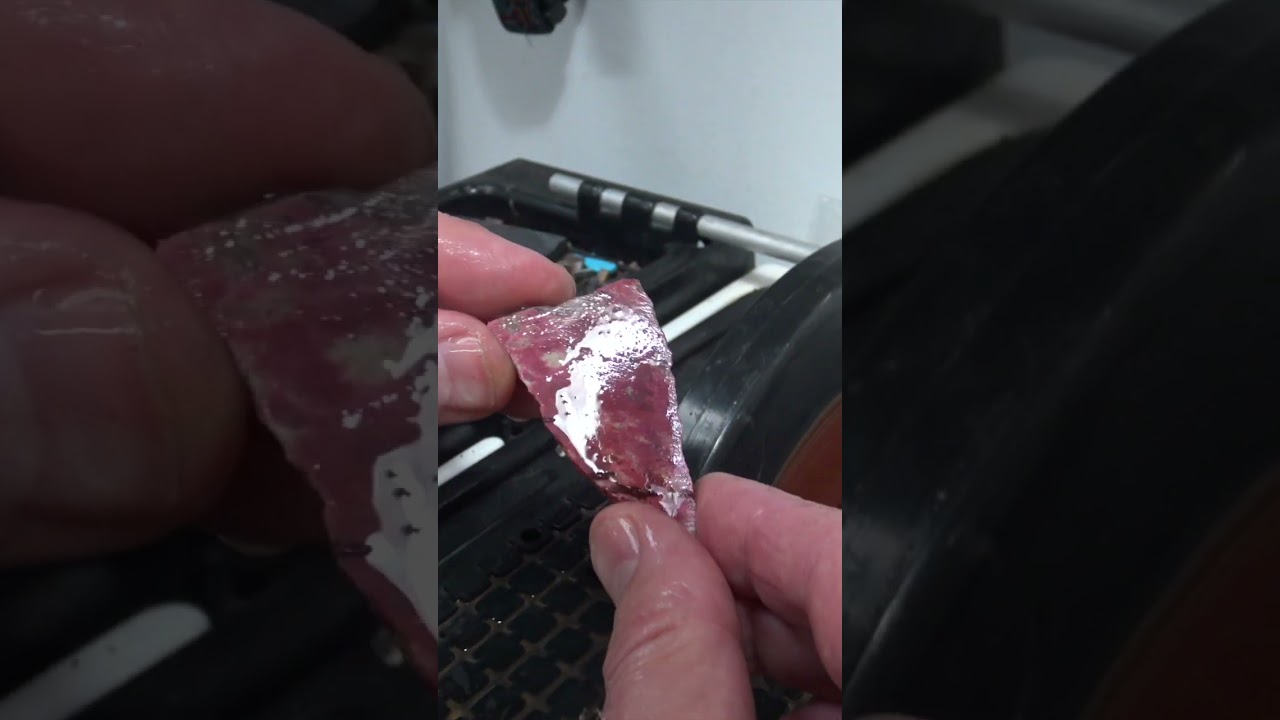 Cutting Norwegian Thulite short #1