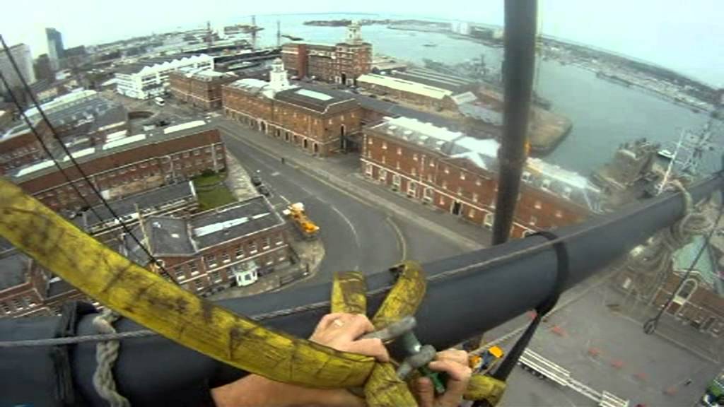 Removal of HMS Victory fore topgallant yard - above the ship!