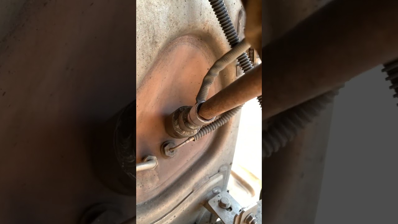 Як замінити датчик NOX Актрос Євро 6/How to replace the NOX sensor Mercedes Actros MP4