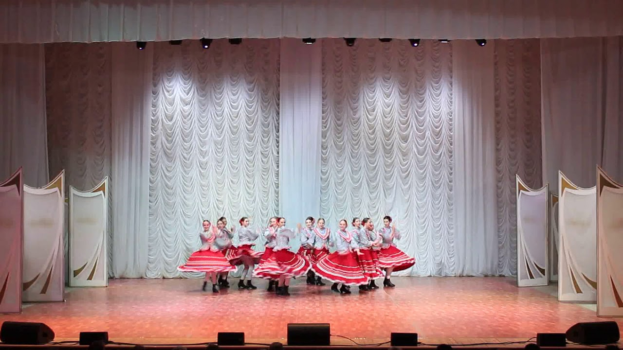 294 Образцовый ансамбль танца Надежда, г  Н Новгород   Я на печке молотила