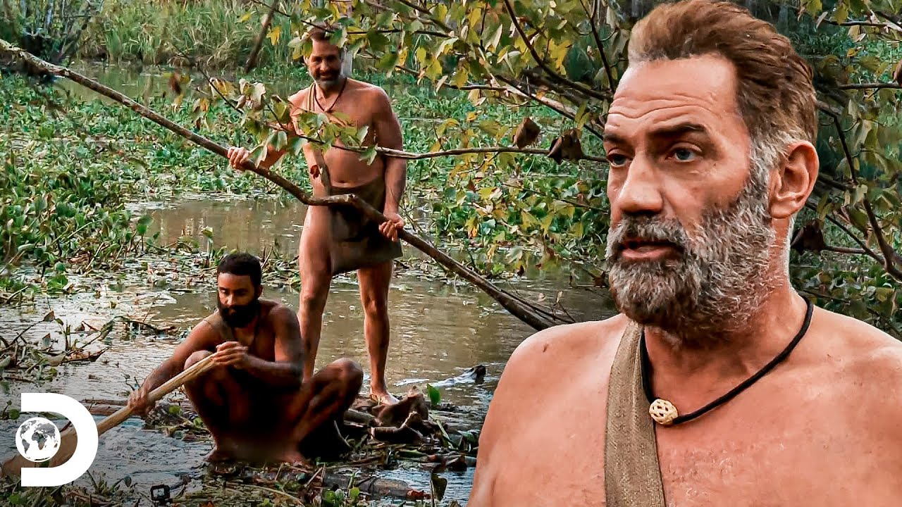 EJ se une &agrave; tribo de Max e Gary ap&oacute;s sa&iacute;da de Amber | Largados e Pelados: A Tribo | Discovery Brasil
