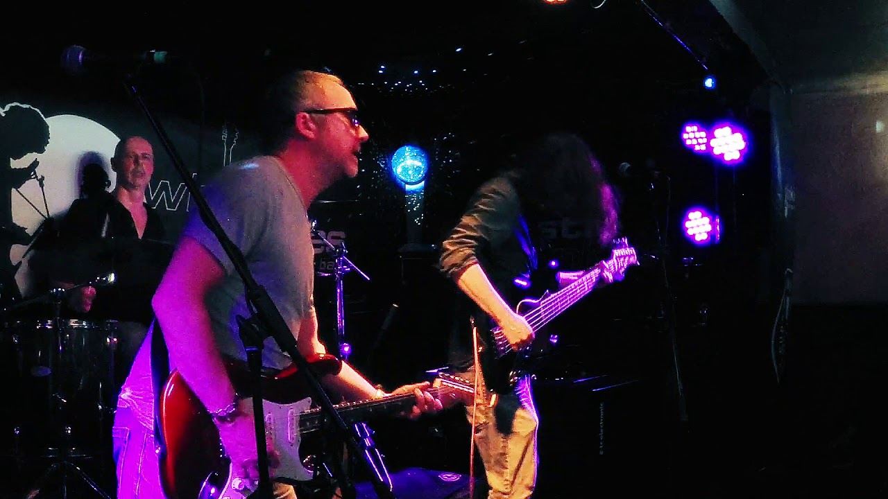 Jesus Just Left Chicago (live) - Simon Brett Band