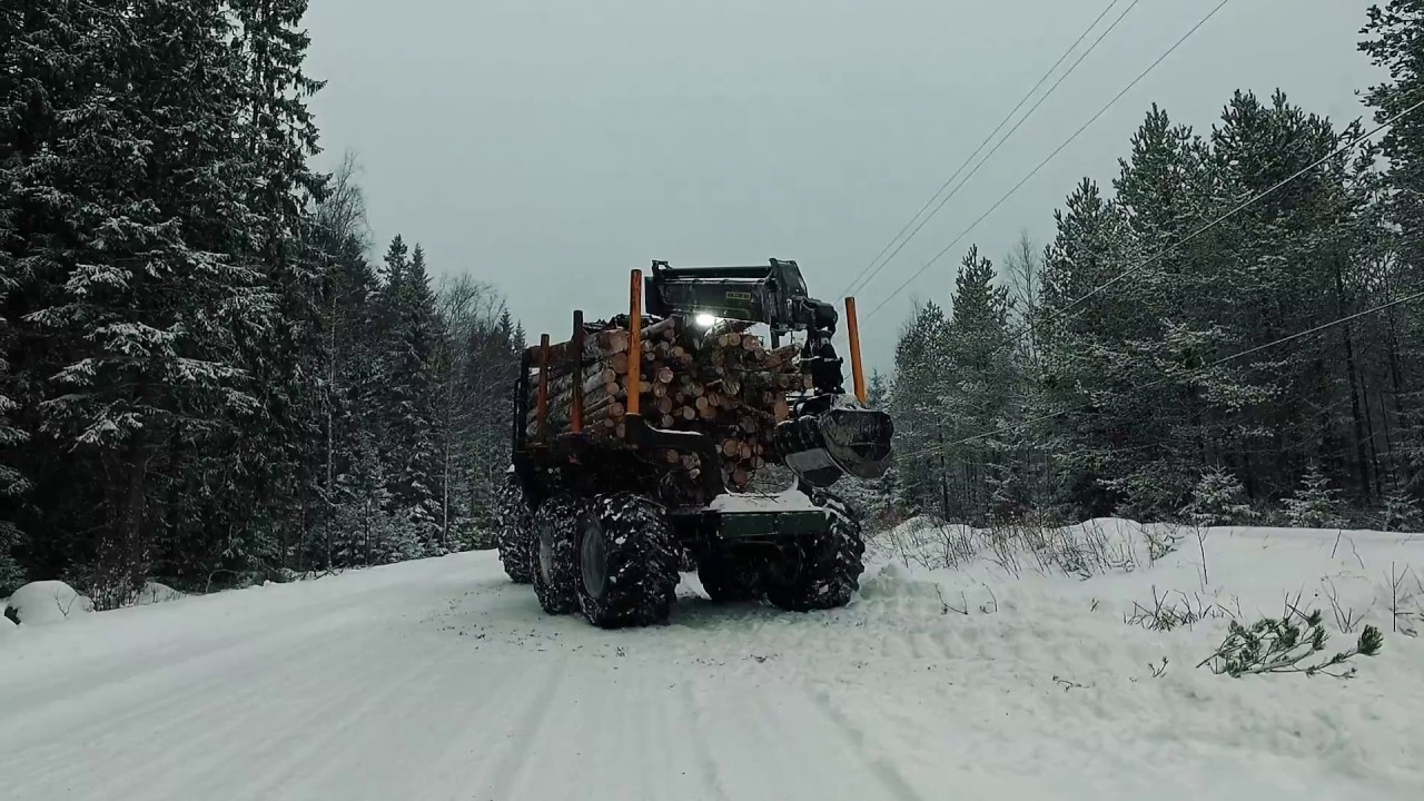 Kronos Gripto 1010 in a snowy Finnish forest