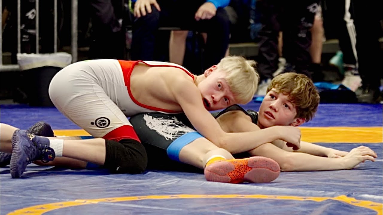 U15 Viljami Kotilainen (FIN) vs Ömer Üney (GER) 38kg. Greco-roman boys youth wrestling. B-cam-m
