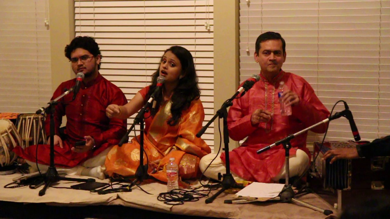 Mugdha Vaishampayan - Ugawala Chandra Poonavecha