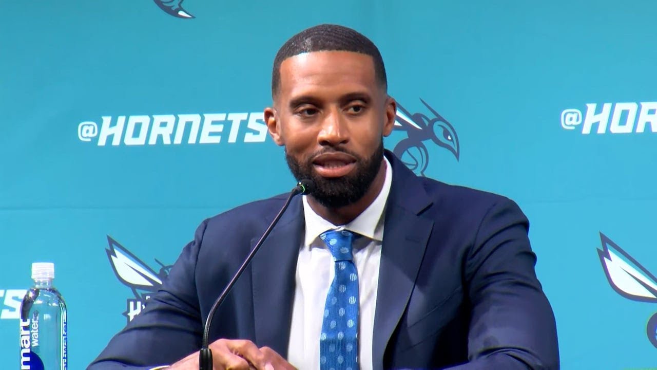 Hornets introduce new head coach Charles Lee