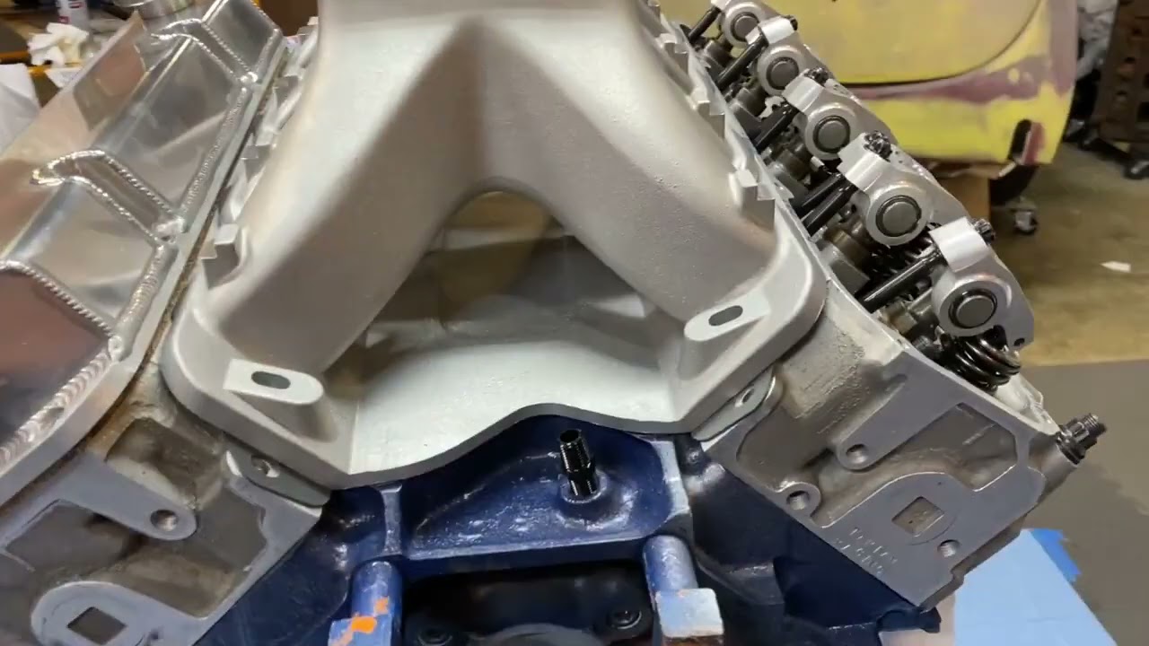 DragBoss Garage Установка внешнего маслопровода и адаптера масляного фильтра на Ford 351 Cleveland