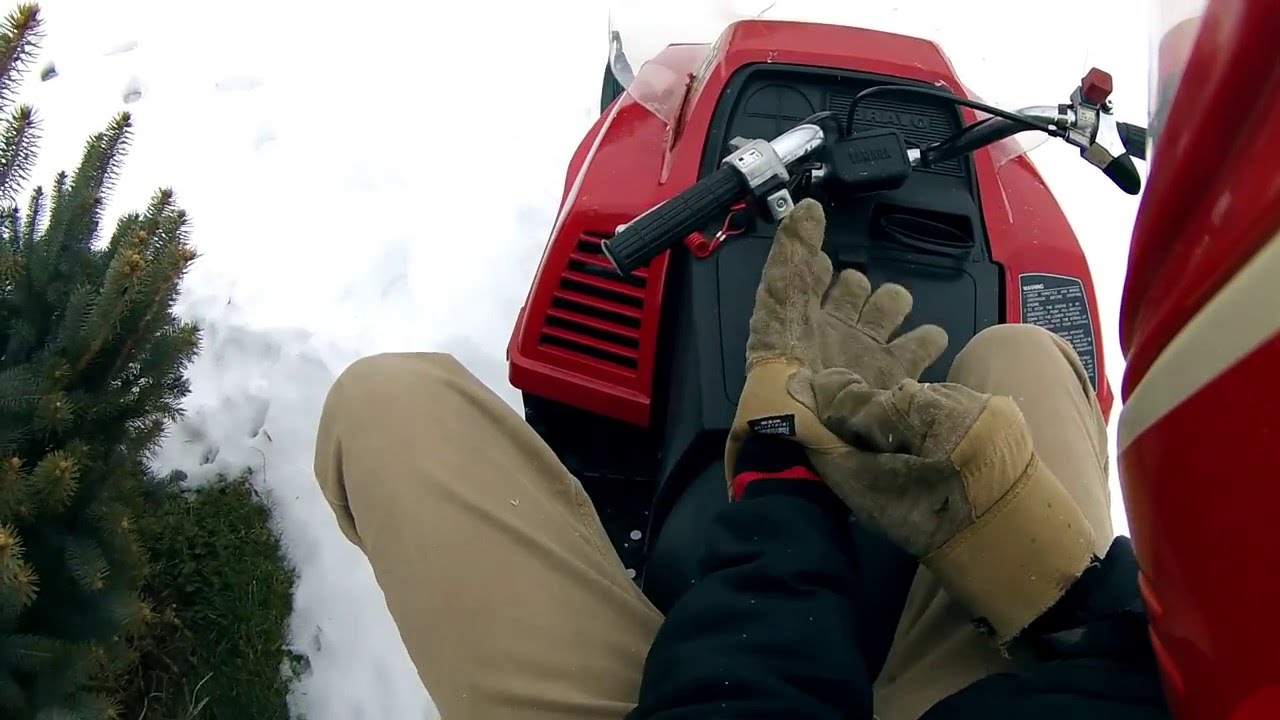 YAMAHA BR250 Vintage Snowmobile Ride | Contour
