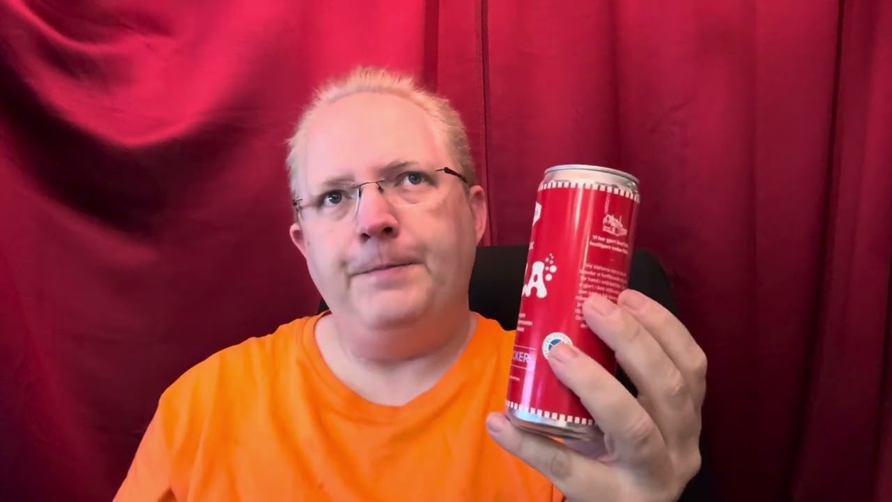 Ottar tries Hammar Brewery Svensk Cola (both versions)