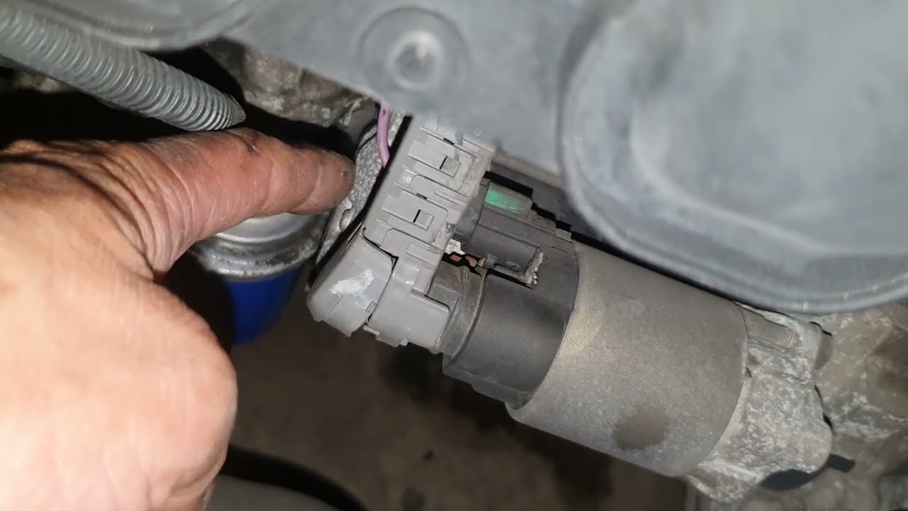 TOYOTA 豐田 YARIS 1.5 小鴨 啟動馬達 更換 啟動 無力 異常  DIY 拆裝 EP1 起動馬達 吃重電 引擎 發動機 無法起動 VIOS VITZ 可參考 Starter Motor