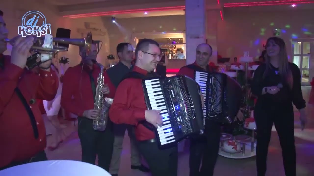 Orkestar Slađana Šonića - Vlaški Splet 2 deo-MOKI EMANUELA ŠONIĆ-MIKLJA MARTINOVIĆ (IZVOR Požarevac)