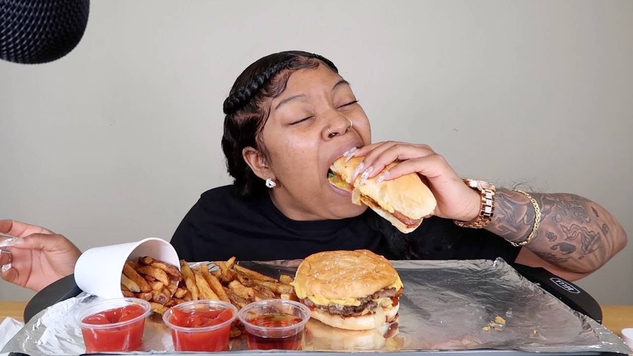 FIVE GUYS MUKBANG!! DOUBLE BACON CHEESE BURGER, CHEESE HOT DOG, FRIES
