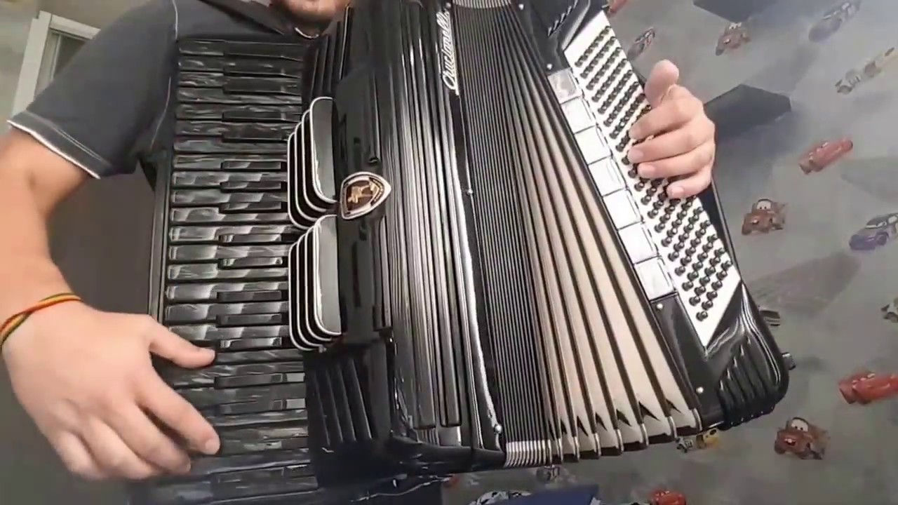 ACORDEON  CRUCIANELLI  4/5 OITAVADO MADE IN ITALY ESTADO DE NOVO!